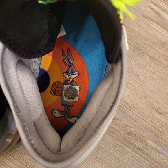 Nike LeBron XVIII 18 Low Space Jam Bugs vs Marvin - Picture 13 of 16